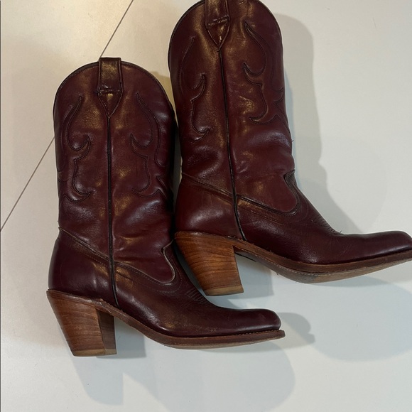 Laredo Shoes - Women's Laredo Vintage leather western boots size 7